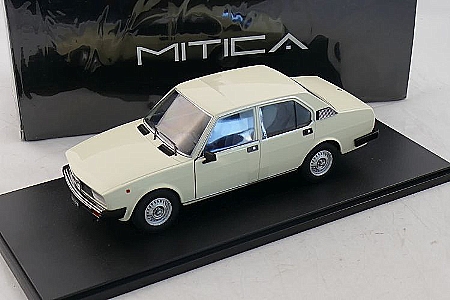 Modell Alfa Romeo Alfetta Berlina 2000L 1978