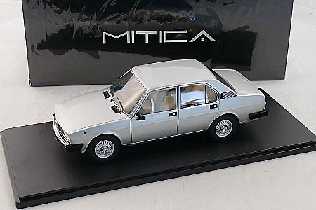 Modell Alfa Romeo Alfetta Berlina 2000L 1978